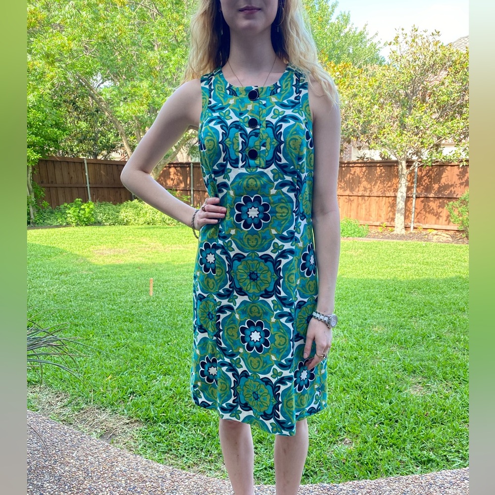 Ann Taylor Floral Shift dress Size 2